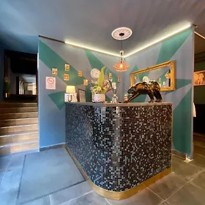 B&B Lansky, Budapesta